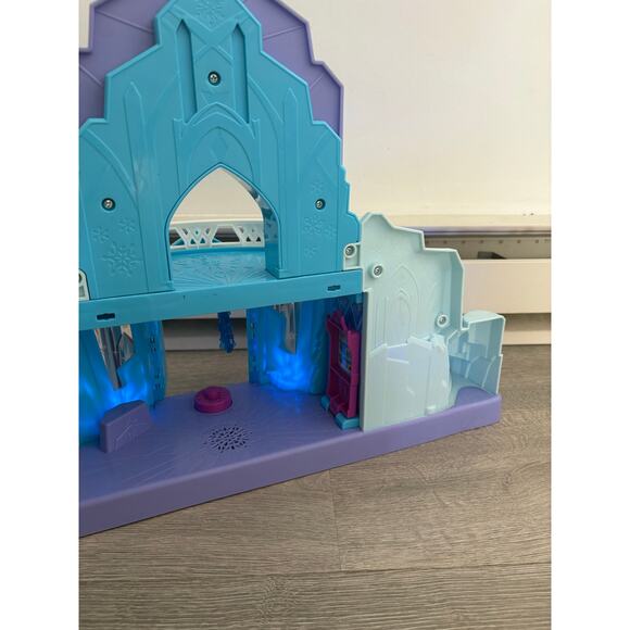 Fisher Price Little People Disneys Froze Elsa Ice Palace Playset - Picture 7 of 7